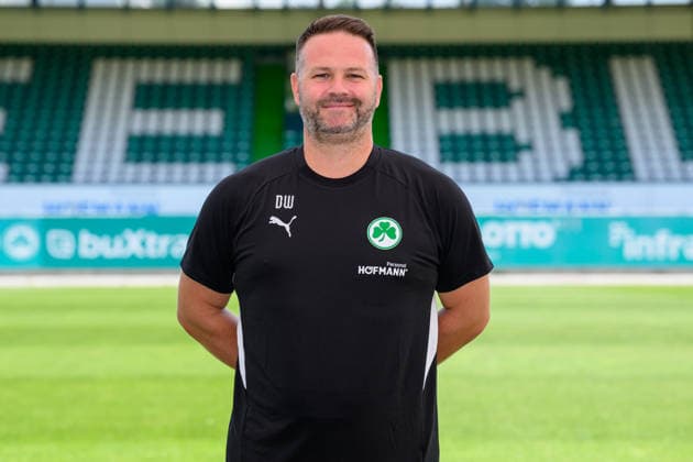 22.07.2026 - SpVgg Greuther Fürth ( Kleeblatt Spielvereinigung ) - 2. BL Fussball Bundesliga - Saison 2026 2027 - Fototermin Porträttermin Vorstellung Präsentation Pressetermin - - Einzelbild Einzelfoto Portrait Porträt Kopfbild - Daniel Wiegand ( Team-Koordinator Zeugwart SpVgg Greuther Fürth ) *** July 22, 2026 SpVgg Greuther Fürth Kleeblatt Spielvereinigung 2nd Division Soccer Bundesliga 2026–2027 Season Photo Shoot Portrait Session Introduction Presentation Press Event Single Image Individual Photo Portrait Headshot Daniel Wiegand Team Coordinator Equipment Manager SpVgg Greuther Fürth
