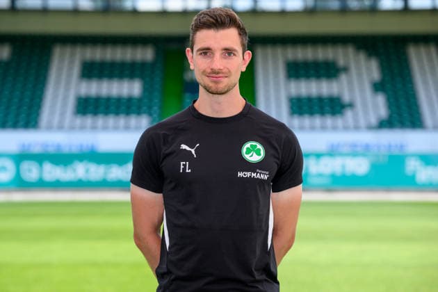 22.07.2026 - SpVgg Greuther Fürth ( Kleeblatt Spielvereinigung ) - 2. BL Fussball Bundesliga - Saison 2026 2027 - Fototermin Porträttermin Vorstellung Präsentation Pressetermin - - Einzelbild Einzelfoto Portrait Porträt Kopfbild - Florian Leimeister (Athletik-Trainer SpVgg Greuther Fürth) *** July 22, 2026 SpVgg Greuther Fürth Kleeblatt Spielvereinigung 2nd Division Soccer Bundesliga 2026–2027 Season Photo Shoot Portrait Session Introduction Presentation Press Event Single Image Individual Photo Portrait Headshot Florian Leimeister Athletic Trainer SpVgg Greuther Fürth