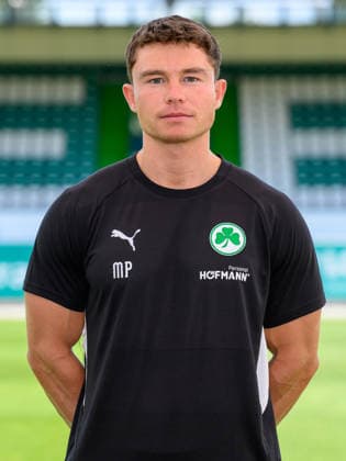 22.07.2026 - SpVgg Greuther Fürth ( Kleeblatt Spielvereinigung ) - 2. BL Fussball Bundesliga - Saison 2026 2027 - Fototermin Porträttermin Vorstellung Präsentation Pressetermin - - Einzelbild Einzelfoto Portrait Porträt Kopfbild - Dr. Mario Pasurka ( Mannschaftsarzt SpVgg Greuther Fürth ) *** July 22, 2026 SpVgg Greuther Fürth Kleeblatt Spielvereinigung 2nd Division Soccer Bundesliga 2026–2027 Season Photo Op Portrait Session Introduction Presentation Press Event Single Image Individual Photo Portrait Headshot Dr. Mario Pasurka Team Doctor, SpVgg Greuther Fürth