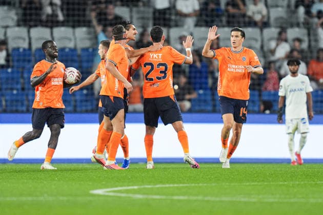 Basaksehir v Inter Turku - UEFA Conference League ISTANBUL, TURKIYE - JULY 22: Istanbul Basaksehir players celebrate after scoring during the UEFA Conference League second qualifying round first-leg match against Inter Turku at Basaksehir Fatih Terim Stadium in Istanbul, Turkiye, on July 22, 2026. Cemal Yurttas Anadolu Istanbul Turkey. Editorial use only. Please get in touch for any other usage.  Copyright: x2026xAnadoluxCemalxYurttasx