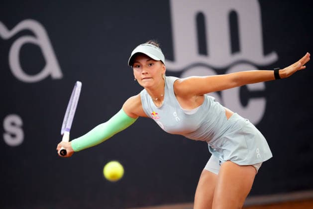 MSC Hamburg Ladies Open - Day 3 Julia Stusek of Germany plays during her Round of 16 match against fifth seed Tamara Korpatsch of Germany at the 2026 MSC Hamburg Ladies Open Women s tennis tournament at Am Rothenbaum in Hamburg, Germany. Hamburg Hamburg Germany  Copyright: xOwenxHammondx originalFilename:hammond-2026msch260722_npRoW.jpg