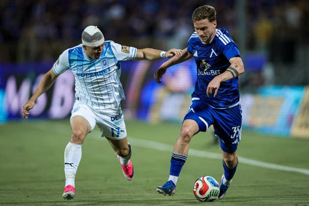 Football - UEFA Champion™s League - Second qualifying round - PFC Levski vs Universitatea Craiova - 22.07.2026 Carlos Mora and Serginho Copyright: xYulianxTodorovx