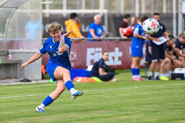 Fußball I Frauen I Saison 2026-2027 I Freundschaftsspiel I 1. FC Nürnberg - FC Carl Zeiss Jena I 22.07.2026 Lea Mauly (19, FC Carl Zeiss Jena) Freisteller, Nahaufnahme, Porträt, Portrait, Einzelfoto, Einzelbild, Körper Nürnberg Sportpark Valznerweiher Platz 5 Bayern Deutschland *** Soccer I Women s I 2026–2027 Season I Friendly Match I 1. FC Nürnberg vs. FC Carl Zeiss Jena I July 22, 2026 Lea Mauly, 19, FC Carl Zeiss Jena, cutout, close-up, portrait, single photo, single image, body, Nuremberg, Valznerweiher Sports Park, Field 5, Bavaria, Germany Copyright: xLobeca InesxHähnelx