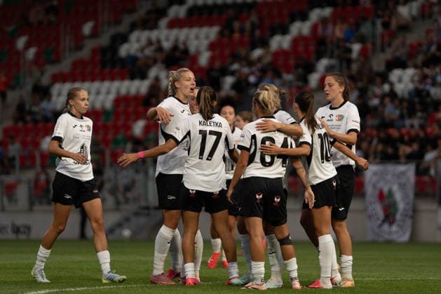 SOSNOWIEC 22.07.2026 MECZ I RUNDA KWALIFIKACJI LIGA MISTRZOW SEZON 2026 27 CZARNI SOSNOWIEC - LUSSO NIKE -- UEFA WOMEN S CHAMPIONS LEAGUE QUALIFYING FIRST ROUND MATCH CZARNI SOSNOWIEC - LUSSO NIKE DRUZYNA CZARNI SOSNOWIEC CIESZYNKA PO BRAMCE FOT. MATEUSZ WIEWIORKA 400mm.pl NEWSPIX.PL --- newspix.pl POLAND OUT! 