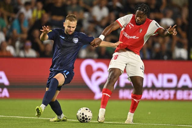 ZELEZNICAR PANCEVO vs BRAGA NIKOLA JOVANOVIC vs BRIGHT ARREY MBI football Zeleznicar Pancevo vs Braga UEFA Conference league qualifications match at SC Mladost stadium, Pancevo 22.07.2026 Foto: FOOTBALL, UEFA CONFERENCE LEAGUE, ZELEZNICAR PANCEVO, BRAGA, QUALIFICATIONS Pancevo SC Mladost stadium Serbia Copyright: xMarkoxMetlas xMNxPressx