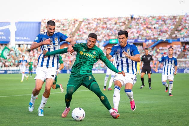 ESP: preseason Real Club Recreativo de Huelva v Real Betis Juan Antonio Segura of Huelva, Nelson Deossa of Real Betis and Nestor Senra of huelva during preseason friendly match between Real Club Recreativo de Huelva v Real Betis played at Nuevo Colombino Stadium, Huelva on July 22 2026 in Spain Huelva Spain Soccer *** ESP preseason: Real Club Recreativo de Huelva vs. Real Betis—Juan Antonio Segura of Huelva, Nelson Deossa of Real Betis, and Nestor Senra of Huelva during a preseason friendly match between Real Club Recreativo de Huelva and Real Betis played at Nuevo Colombino Stadium, Huelva on July 22, 2026, in Huelva, Spain. Spanish soccer Copyright: xRafaelxRomanx xAgenciaxLOFx