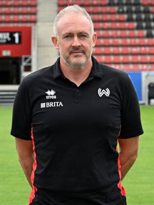 22.07.2026, xjhx, Fussball 3.Liga, SV Wehen Wiesbaden Porträttermin 2026 2027, Fototermin Saison 2026 27 v.l. Physiotherapeut Christian Bieser (SV Wehen Wiesbaden) Wiesbaden *** July 22, 2026, xjhx, Soccer 3rd Division, SV Wehen Wiesbaden Photo Shoot 2026–2027, Photo Session for the 2026–27 Season, from left: Physical Therapist Christian Bieser, SV Wehen Wiesbaden, Wiesbaden