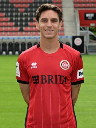 22.07.2026, xjhx, Fussball 3.Liga, SV Wehen Wiesbaden Porträttermin 2026 2027, Fototermin Saison 2026 27 v.l. Max Brandt (SV Wehen Wiesbaden) Wiesbaden *** July 22, 2026, xjhx, Soccer 3rd Division, SV Wehen Wiesbaden Photo Shoot 2026–2027, Photo Session for the 2026–2027 Season, from left: Max Brandt, SV Wehen Wiesbaden, Wiesbaden