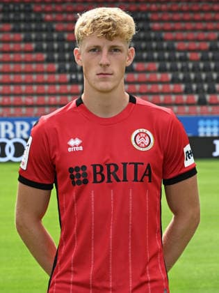 22.07.2026, xjhx, Fussball 3.Liga, SV Wehen Wiesbaden Porträttermin 2026 2027, Fototermin Saison 2026 27 v.l. Tim Neubert (SV Wehen Wiesbaden) Wiesbaden *** July 22, 2026, xjhx, Soccer 3rd Division, SV Wehen Wiesbaden Photo Shoot 2026–2027, Photo Session for the 2026–2027 Season, from left: Tim Neubert, SV Wehen Wiesbaden, Wiesbaden
