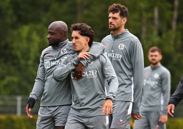 22.07.2026, NED, Fußball, Herren, 1. Bundesliga, Saison 2026 2027, Trainingslager, Rasenplatz , SV Elversberg Amara Conde und Jason Ceka ( Elversberg ) Stroe Rasenplatz Gelderland Niederlande *** July 22, 2026, NED, Soccer, Men s, 1st Bundesliga, 2026–2027 Season, Training Camp, Grass Field, SV Elversberg, Amara Conde and Jason Ceka, Elversberg, Stroe, Grass Field, Gelderland, Netherlands Copyright: xNordphotox xSMx