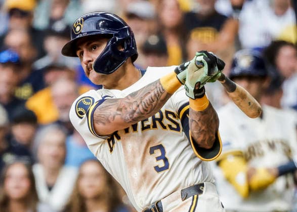 Milwaukee Brewers third baseman Joey Ortiz hits a double in the sixth inning of the MLB, Baseball Herren, USA game between the New York Mets and the Milwaukee Brewers at American Family Field in Milwaukee, Wisconsin on Wednesday July 22, 2026.  MIL20260722826 TANNENxMAURY