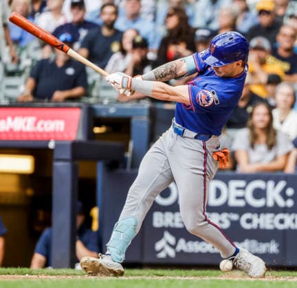 New York Mets center fielder A.J. Ewing fouls a ball off his foot in the eighth inning of the MLB, Baseball Herren, USA game between the New York Mets and the Milwaukee Brewers at American Family Field in Milwaukee, Wisconsin on Wednesday July 22, 2026.  MIL20260722832 TANNENxMAURY