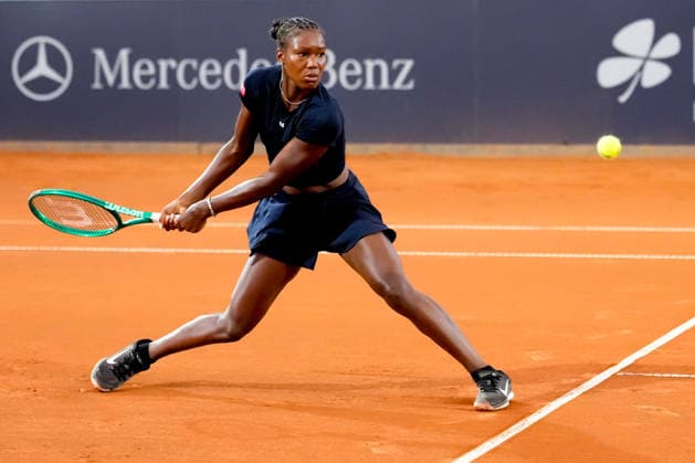 MSC Hamburg Ladies Open - Day 3 Noma Noha Akugue of Germany plays against fourth seed Anna Bondar of Hungary during their round of 16 match at the 2026 MSC Hamburg Ladies Open Women s tennis tournament at Am Rothenbaum in Hamburg, Germany. Hamburg Germany  Copyright: xOwenxHammondx originalFilename:hammond-2026msch260722_npisf.jpg