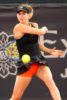 MSC Hamburg Ladies Open - Day 3 Fourth seed Anna Bondar of Hungary is in action during her round of 16 match against Noma Noha Akugue of Germany at the 2026 MSC Hamburg Ladies Open women s tennis tournament at Am Rothenbaum in Hamburg, Germany. Hamburg Germany  Copyright: xOwenxHammondx originalFilename:hammond-2026msch260722_npafx.jpg