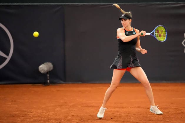 MSC Hamburg Ladies Open - Day 3 Fourth seed Anna Bondar of Hungary is in action during her round of 16 match against Noma Noha Akugue of Germany at the 2026 MSC Hamburg Ladies Open women s tennis tournament at Am Rothenbaum in Hamburg, Germany. Hamburg Germany  Copyright: xOwenxHammondx originalFilename:hammond-2026msch260722_npiFE.jpg
