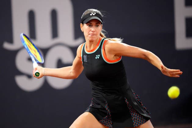 MSC Hamburg Ladies Open - Day 3 Fourth seed Anna Bondar of Hungary is in action during her round of 16 match against Noma Noha Akugue of Germany at the 2026 MSC Hamburg Ladies Open women s tennis tournament at Am Rothenbaum in Hamburg, Germany. Hamburg Germany  Copyright: xOwenxHammondx originalFilename:hammond-2026msch260722_npkPs.jpg