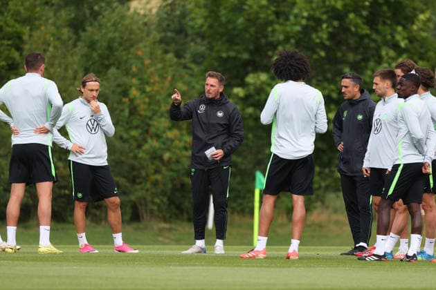VfL Trainingslager, Weimarer Land Blankenhain, 22.07.2026, Fußball, Herren, Saison 2026 2027, 2. BL, VfL Wolfsburg, Sommer-Trainingslager: Tag 4. , Cheftrainer Tobias Strobl (VfL Wolfsburg) Weimarer Land, Thüringen Deutschland *** VfL Training Camp, Weimarer Land Blankenhain, July 22, 2026, Soccer, Men s, 2026–2027 Season, 2. Bundesliga, VfL Wolfsburg, Summer Training Camp Day 4, Head Coach Tobias Strobl, VfL Wolfsburg, Weimarer Land, Thuringia, Germany