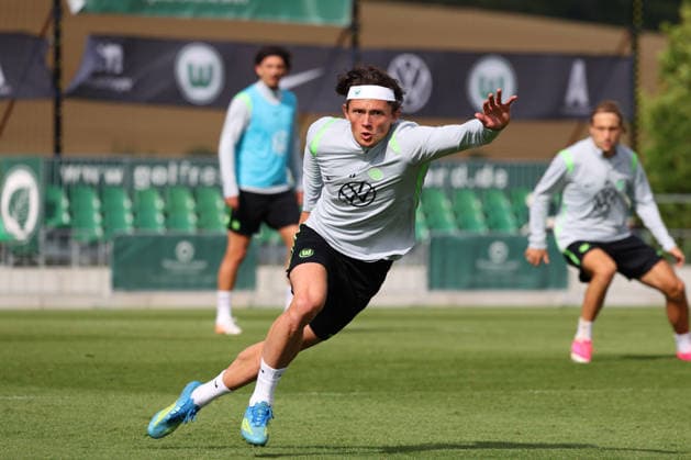 VfL Trainingslager, Weimarer Land Blankenhain, 22.07.2026, Fußball, Herren, Saison 2026 2027, 2. BL, VfL Wolfsburg, Sommer-Trainingslager: Tag 4.,Fabian Reese (VfL Wolfsburg) Weimarer Land, Thüringen Deutschland *** VfL Training Camp, Weimarer Land Blankenhain, July 22, 2026, Soccer, Men s, 2026–2027 Season, 2nd Bundesliga, VfL Wolfsburg, Summer Training Camp Day 4, Fabian Reese, VfL Wolfsburg, Weimarer Land, Thuringia, Germany