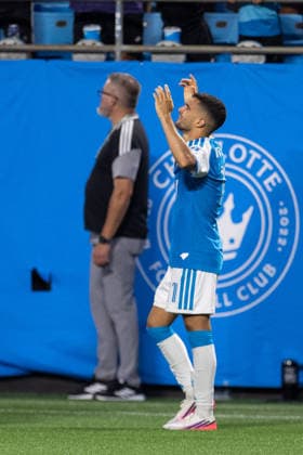 July 22, 2026: Charlotte FC offense Liel Abada (11) celebrates after a goal against the Atlanta United in the first half of the Major League Soccer match up at Bank of America Stadium in Charlotte, NC. ( CSM) MLS, Fussball Herren, USA 2026: Atlanta United At Charlotte FC Jul 22  - ZUMAc04_ 20260722_zma_c04_015 Copyright: xScottxKinserx