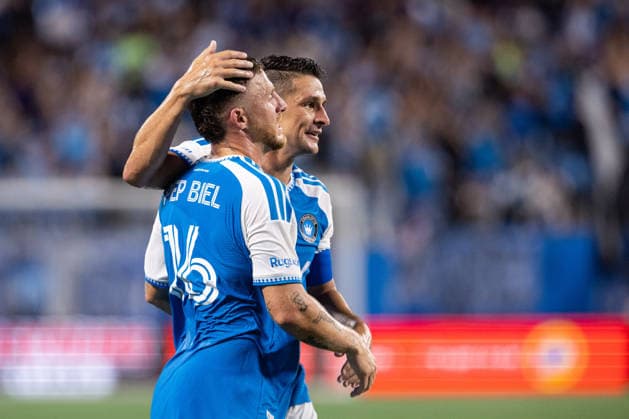 July 22, 2026: Charlotte FC midfield Ashley Westwood (8) celebrates with midfield Pep Biel (16) after a goal in the first half against the Atlanta United in the Major League Soccer match up at Bank of America Stadium in Charlotte, NC. ( CSM) MLS, Fussball Herren, USA 2026: Atlanta United At Charlotte FC Jul 22  - ZUMAc04_ 20260722_zma_c04_018 Copyright: xScottxKinserx