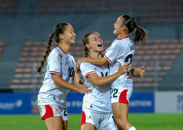 AFF Women s Cup 2026 Indonesia Vs Laos in Kuala Lumpur, Malaysia - 22 JULY 2026. Indonesia players seen celebrating after scoring a goal during the AFF Women s Cup 2026 Final match between Indonesia and Laos at Kuala Lumpur Football Stadium. Final score; Indonesia 5 : 0 Laos. Kuala Lumpur Malaysia Copyright: xWongxFokxLoyx xSOPAxImagesx 20260722_AFW_2447 copy
