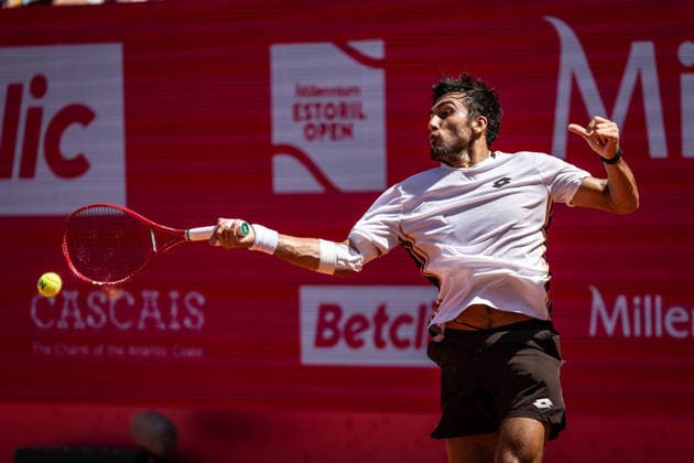 Millennium Estoril Open 2026 at Clube de Tenis do Estoril in Cascais, Portugal - 22 JULY 2026. Roman Burruchaga of Argentina seen in action during the tennis match between Nuno Borges of Portugal (not in view) and Roman Burruchaga of Argentina during the Millennium Estoril Open 2026 at Clube de Tenis do Estoril. Alexander Blocky won 3-6, 6-4, 7-6 Cascais Portugal Copyright: xHenriquexCasinhasx xSOPAxImagesx HCASINHAS_22072026_ESTORILOPEN_ATP250_011