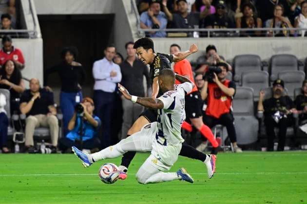 July 22, 2026, Los Angeles, California, USA: LOS ANGELES, CA - JULY 22, 2026: Forward Heung-Min Son (7) of LAFC kicks and scores a goal against Real Salt Lake during an MLS, Fussball Herren, USA regular season match at BMO Stadium on July 22, 2026 in Los Angeles, California. CA: MLS - LAFC Vs Real Salt Lake  - ZUMAs197 20260722_aaa_s197_461 Copyright: xWestonxHancockx