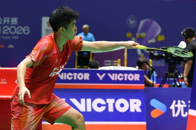 CHANGZHOU, CHINA - JULY 23: Weng Hongyang of China competes in the Men s Singles Round of 16 match against Leong Jun Hao of Malaysia on day 3 of the China Open 2026 at Changzhou Olympic Sports Center Gymnasium on July 23, 2026 in Changzhou, Jiangsu Province of China.  Copyright: xVCGx 111655939252