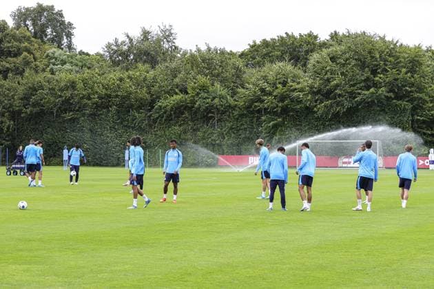 MARIENFELD , 23-07-2026 , trainingsfield Hotel-Residence Klosterpforte , season 2026 2027 , Dutch pre-season football , training PSV , picture shows PSV Players entering the field PSV training camp 22-07-2026  x205161040x Copyright: