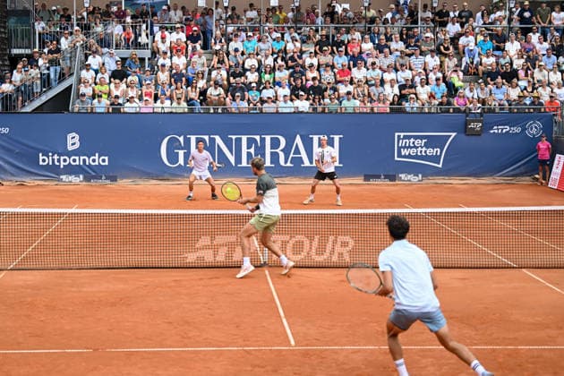TENNIS - ATP, Tennis Herren Generali Open 2026 KITZBUEHEL,AUSTRIA,23.JUL.26 - TENNIS - ATP World Tour, Generali Open. Image shows Joel Schwaerzler (AUT), Kevin Krawietz (GER), Lukas Neumayer (AUT) and Pierre Hugues Herbert (FRA).  GEPAxpictures xDanielxSchoenherr