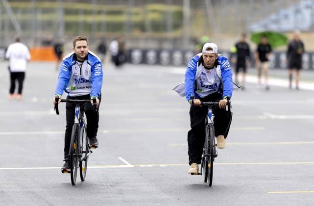 BUDAPEST - Liam Lawson (Racing Bulls) explores the Hungaroring by bike in the run-up to the Hungarian Grand Prix. SANDER KONING ANP xVIxANPxSportx xxANPxIVx 564113882 originalFilename: 564113882.jpg