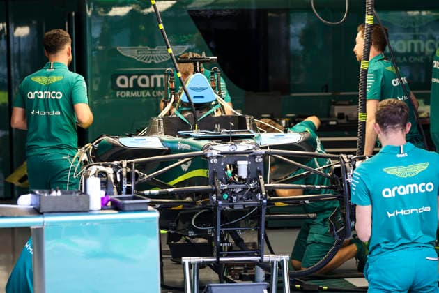 F1 - HUNGARIAN GRAND PRIX 2026 Aston Martin F1 Team Honda AMR26, mechanical detail mechanic, mecanicien, mechanics during the Formula 1 Hungarian Grand Prix 2026, 11th round of the 2026 Formula One World Championship, WM, Weltmeisterschaft from July 24 to 26, 2026 on the Hungaroring, in Mogyorod near Budapest, Hungary - MogyorodHungary  Copyright: xXavixBonillax