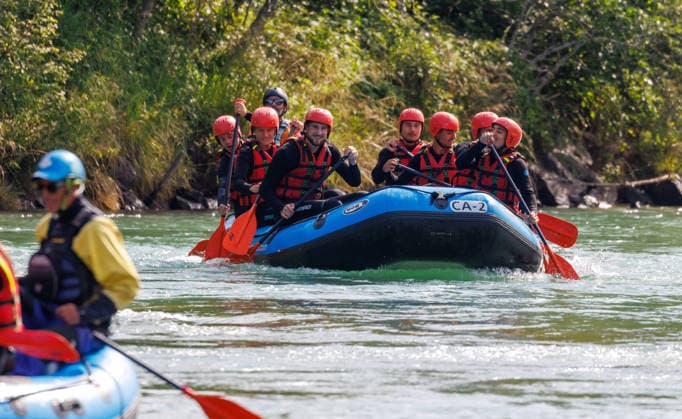 23.07.2026 - Fussball - 2. Fussball-Bundesliga - Saison 2026 2027 - 1. FC Nürnberg FCN Club - Trainingslager Sommer Sommertrainingslager Gais - Bruneck - Südtirol - Zink DaMa - xdaxmax -Teamevent - Rafting - Khalid Abu El Haija (44, 1. FC Nürnberg FCN ) Rafael Lubach (18, 1. FC Nürnberg FCN ) und Mannschaft Team im Boot *** July 23, 2026 Soccer 2 Soccer Bundesliga 2026–2027 Season 1 FC Nuremberg (FCN) Club Summer Training Camp Summer Training Camp in Gais, Brunico, South Tyrol Zink DaMa xdaxmax Team Event: Rafting Khalid Abu El Haija 44, 1 FC Nuremberg (FCN) Rafael Lubach 18, 1 FC Nuremberg (FCN) and the team in the boat