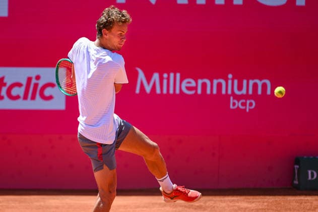 July 23, 2026, Lisbon, Lisbon, Portugal: LUCA VAN ASSCHE in action during the Round of 16 at the Millennium Estoril Open ATP, Tennis Herren tennis tournament at Clube de Tenis do Estoril. Millennium Estoril Open 2026  - ZUMAr238 20260723_zip_r238_011 Copyright: xRicardoxRochax
