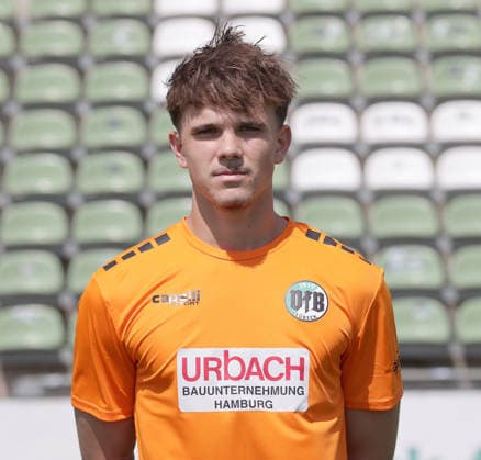 Torhueter Louis Siefert (VfB Luebeck) ; VfB Luebeck; RL Nord Portraettermin 2026 2027 *** Goalkeeper Louis Siefert, VfB Lübeck, VfB Lübeck, RL Nord, Photo Shoot 2026–2027