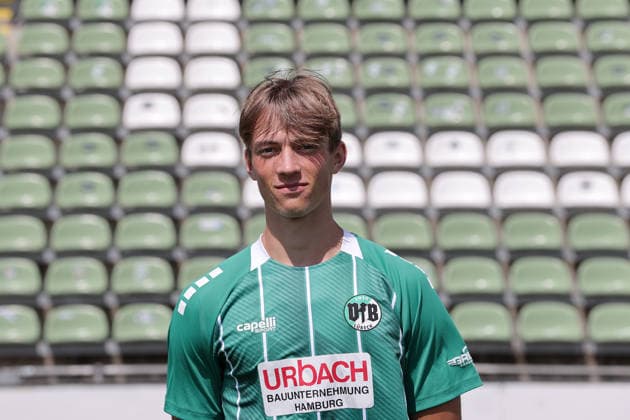 Henry Jeschonek (VfB Luebeck) ; VfB Luebeck; RL Nord Portraettermin 2026 2027 *** Henry Jeschonek, VfB Lübeck, VfB Lübeck, RL North, Photo Shoot 2026, 2027