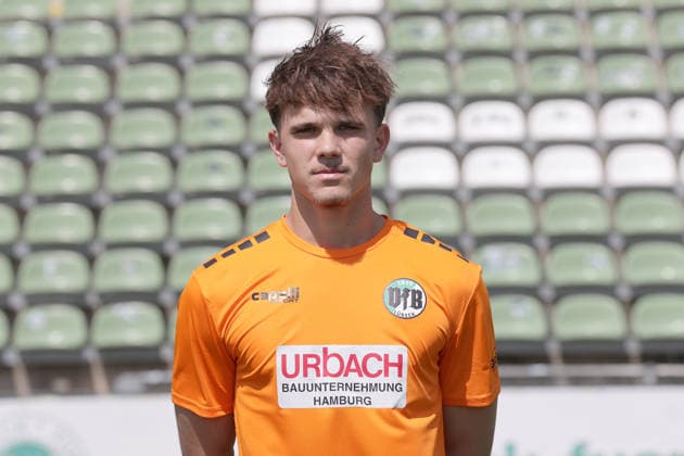Torhueter Louis Siefert (VfB Luebeck) ; VfB Luebeck; RL Nord Portraettermin 2026 2027 *** Goalkeeper Louis Siefert, VfB Lübeck, VfB Lübeck, RL Nord, Photo Shoot 2026–2027