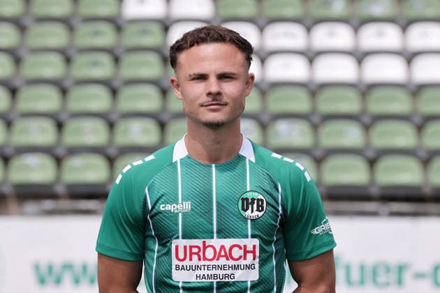 Felix Mandl (VfB Luebeck) ; VfB Luebeck; RL Nord Portraettermin 2026 2027 *** Felix Mandl, VfB Lübeck, VfB Lübeck, RL North, Photo Op 2026, 2027