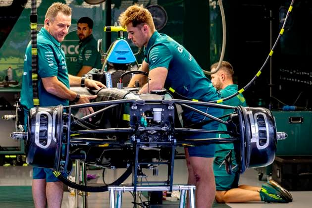 BUDAPEST - Mechanics at work on the car of Formula 1 driver Fernando Alonso or Aston Martin Aramco Formula 1 Team during the Formula 1 Hungary at the Hungaroring circuit on July 23, 2026 in Budapest, Hungary. (Photo by DeFodi Images) - *** BUDAPEST Mechanics working on the car of Formula 1 driver Fernando Alonso of the Aston Martin Aramco Formula 1 Team during the Formula 1 Hungarian Grand Prix at the Hungaroring circuit on July 23, 2026, in Budapest, Hungary. Photo by DeFodi Images