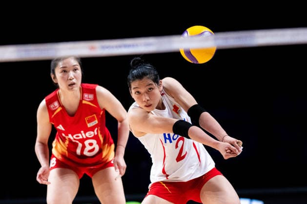 (260723) -- MACAO, July 23, 2026 -- Zhuang Yushan (R) of China competes during the quarterfinal match between China and the United States at the Women s Volleyball Nations League (VNL) 2026 Finals in Macao, south China, July 23, 2026. ) (SP)CHINA-MACAO-VOLLEYBALL-VNL 2026 FINALS-CHN VS USA (CN) CheongxKamxKa 