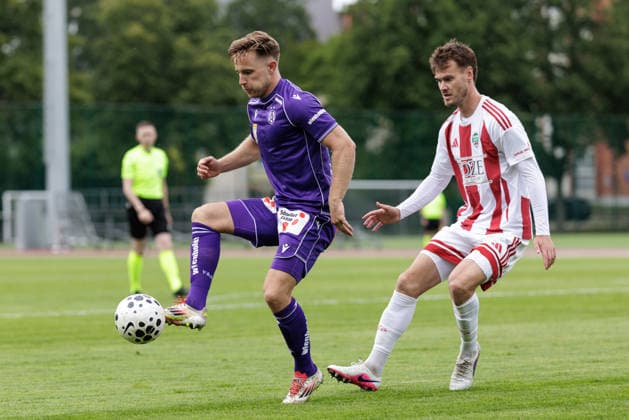 SOCCER - UEFA ECL, Liepaja vs. A.Wien JURMALA,LATVIA,23.JUL.26 - SOCCER - UEFA Conference League, qualification, FK Liepaja vs Austria Wien. Image shows Johannes Eggestein (A.Wien) and Bart Straalman (Liepaja).  GEPAxpictures xArminxRauthner