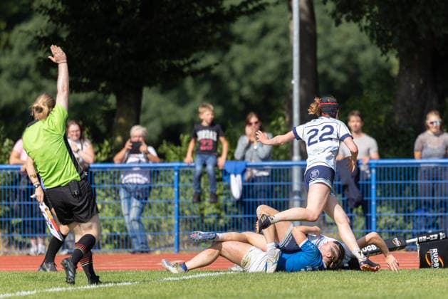 Deutsche Meisterschaften im Siebener-Rugby 2026 Katharina Epp (Germania List) legt den entscheidenden Versuch im Finale des Frauen-Wettbewerbs zwischen dem SC Germania List und dem SC Neuenheim. Deutsche Meisterschaften im Siebener-Rugby am 23. Juli 2026 in Hannover., Hannover Niedersachsen Deutschland Erika-Fisch-Stadion *** 2026 German Sevens Rugby Championships: Katharina Epp of Germania List scores the decisive try in the women’s final between SC Germania List and SC Neuenheim at the German Sevens Rugby Championships on July 23, 2026, in Hanover, Lower Saxony, Germany, at Erika Fisch Stadium