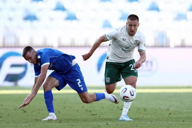 Felix Passlack of Hibernian and Arlind Veliu of Malisheva Malisheva v Hibernian, UEFA Conference League, 2nd Qualifying Round, 1st Leg, Football, Liman Gegaj Stadium, Malisheva, Kosovo - 23 Jul 2026Malisheva Liman Gegaj Stadium Kosovo United Kingdom  Copyright: xNikolaxKrstic Shutterstockx 16999261bk