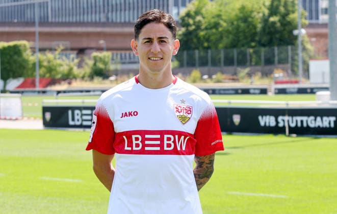 BAU Stuttgart , Nicolas Sessa; VfB Stuttgart II ; 3.Liga; Porträttermin 2026 2027, *** BAU Stuttgart, Nicolas Sessa, VfB Stuttgart II, 3. Liga, Photo Shoot 2026–2027,