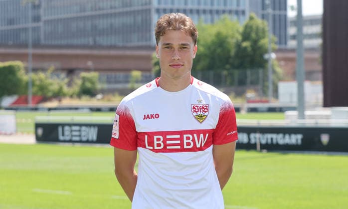 BAU Stuttgart , Christopher Olivier ; VfB Stuttgart II ; 3.Liga; Porträttermin 2026 2027, *** BAU Stuttgart, Christopher Olivier, VfB Stuttgart II, 3. Liga, Photo Shoot 2026–2027,