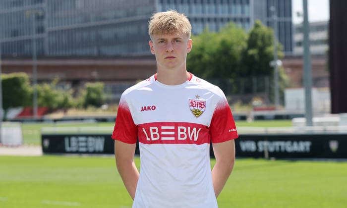 BAU Stuttgart , Maximilian Herwerth ; VfB Stuttgart II ; 3.Liga; Porträttermin 2026 2027, *** BAU Stuttgart, Maximilian Herwerth, VfB Stuttgart II, 3rd Division, Photo Shoot 2026–2027,