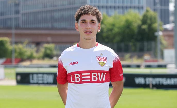 BAU Stuttgart , Tuncay Durna; VfB Stuttgart II ; 3.Liga; Porträttermin 2026 2027, *** BAU Stuttgart, Tuncay Durna, VfB Stuttgart II, 3rd Division, Photo Shoot 2026–2027,