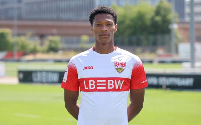 BAU Stuttgart , Peter Reinhardt; VfB Stuttgart II ; 3.Liga; Porträttermin 2026 2027, *** BAU Stuttgart, Peter Reinhardt, VfB Stuttgart II, 3rd Division, Photo Shoot 2026–2027,