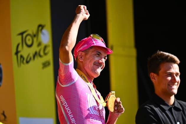 Tour de France 2026 Stage 18 ORCIERES-MERLETTE, FRANCE - JULY 23 : Carapaz Richard (ECU) of EF Education - Easypost pictured during the podium ceremony of stage 18 of the 113rd edition of Tour de France an UCI World Tour 2.UWT cycling road race stage for Men Elite of 185 km with start in Voiron and finish in Orcieres-Merlette on July 23, 2026 in Orcieres-Merlette, France, 23 07 2026 Orcieres-Merlette France  Copyright: xGvgx