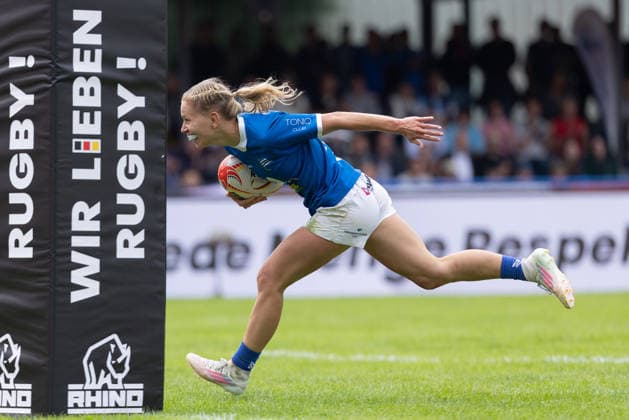 Deutsche Meisterschaften im Siebener-Rugby 2026 Clara Tauschek (SC Neuenheim) läuft im Halbfinalspiel gegen den Heidelberger RK zu dem entscheidenden Versuch ein. Deutsche Meisterschaften im Siebener-Rugby am 23. Juli 2026 in Hannover., Hannover Niedersachsen Deutschland Erika-Fisch-Stadion *** 2026 German Sevens Rugby Championships: Clara Tauschek of SC Neuenheim scores the decisive try in the semifinal match against Heidelberger RK. German Sevens Rugby Championships on July 23, 2026, in Hanover, Lower Saxony, Germany, at Erika Fisch Stadium